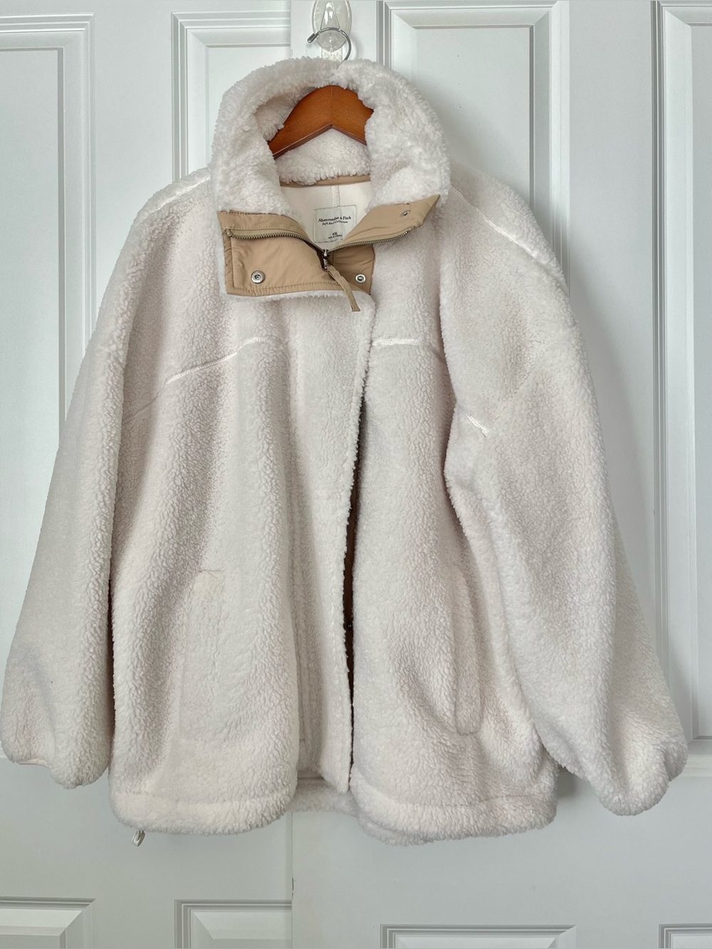Abercrombie Fitch Soft AF Sherpa Teddy Zip Jacket XXL Women’s Ivory Cream - Picture 1 of 11